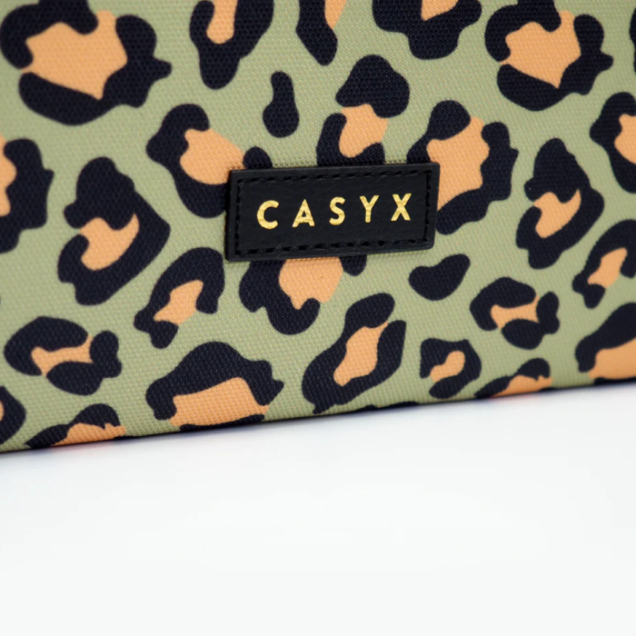 Casyx | SLVS-000005 | Casyx for MacBook | Fits up to size 13 ”/14 " | Sleeve | Olive Leopard | Waterproof