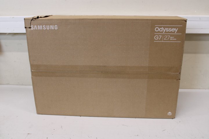 SALE OUT. Samsung LS27DG702EUXDU 27" IPS Monitor UHD 3840x2160/16:9/350cd/m2/1ms, HDMI, DP, USB | Samsung | LS27DG702EUXDU | 27 " | IPS | 16:9 | 144 Hz | 1 ms | 3840 x 2160 pixels | 350 cd/m² | HDMI ports quantity 2 | Black | Warranty 36 month(s) | DAMAGED PACKAGING