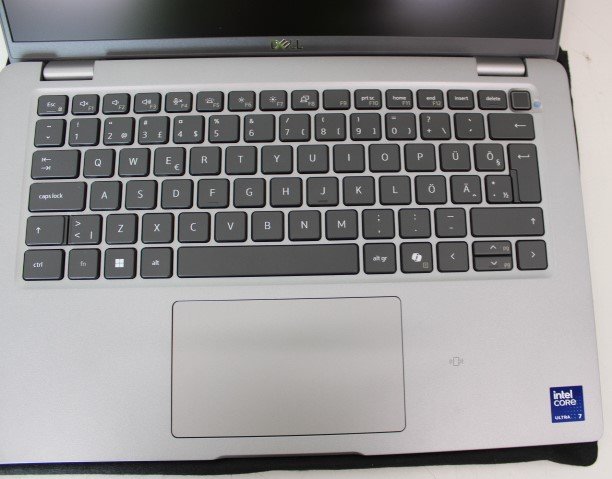 SALE OUT. | Dell Latitude 5450 | 14 " | IPS | FHD | 1920 x 1080 pixels | 60 Hz | Intel Ultra 7 | 165H | 16 GB | DDR5 | Solid-state drive capacity 512 GB | Intel Arc Graphics | Windows 11 Pro | 802.11ax | Bluetooth version 5.3 | Keyboard language Estonian | Keyboard backlit | Warranty 34 month(s) | Battery warranty 12 month(s) | SCRATCH ON TOP COVER