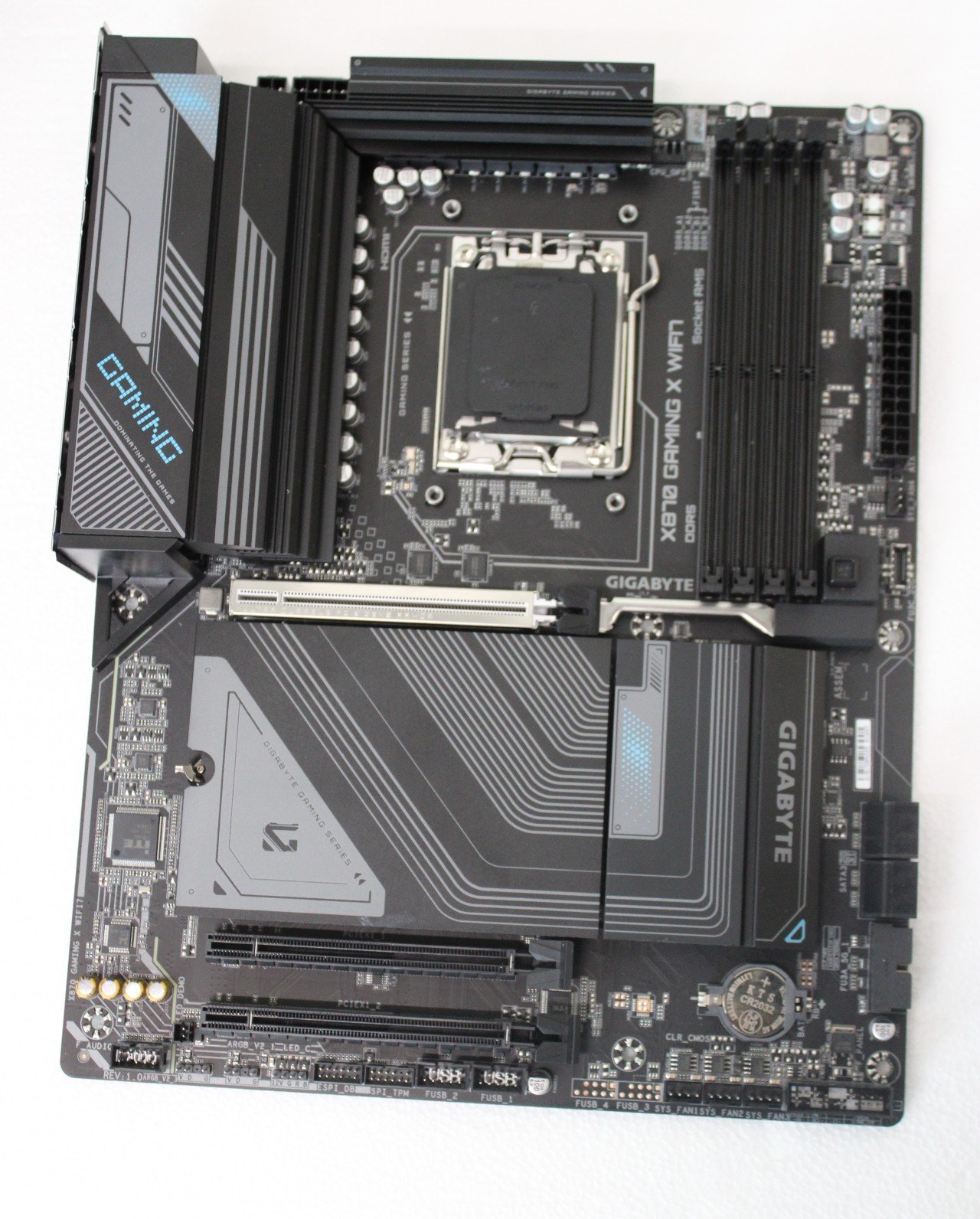 Gigabyte REFURBISHED, USED, WITHOUT INSTRUCTIONS, WITHOUT ORIGINAL BOX, WITHOUT ANTENNA