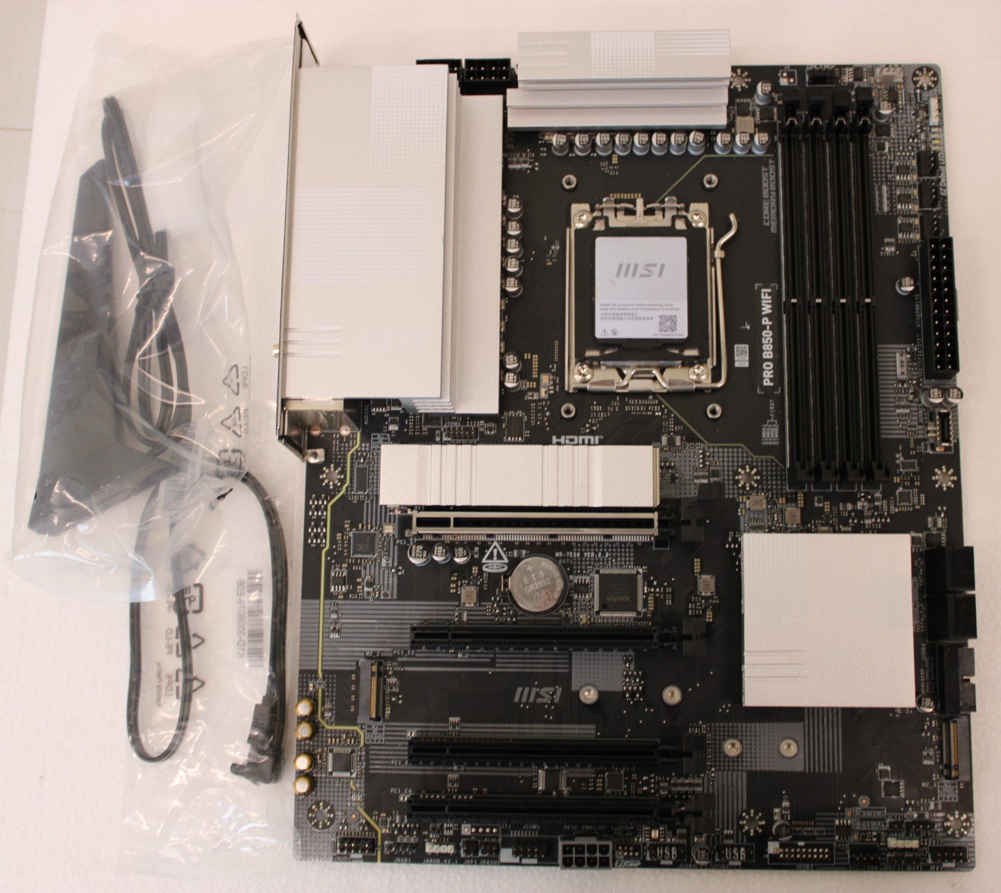 SALE OUT. MSI USED, REFURBISHED, WITHOUT  ACCESSORIES, ONLY BACKPANEL INCLUDED