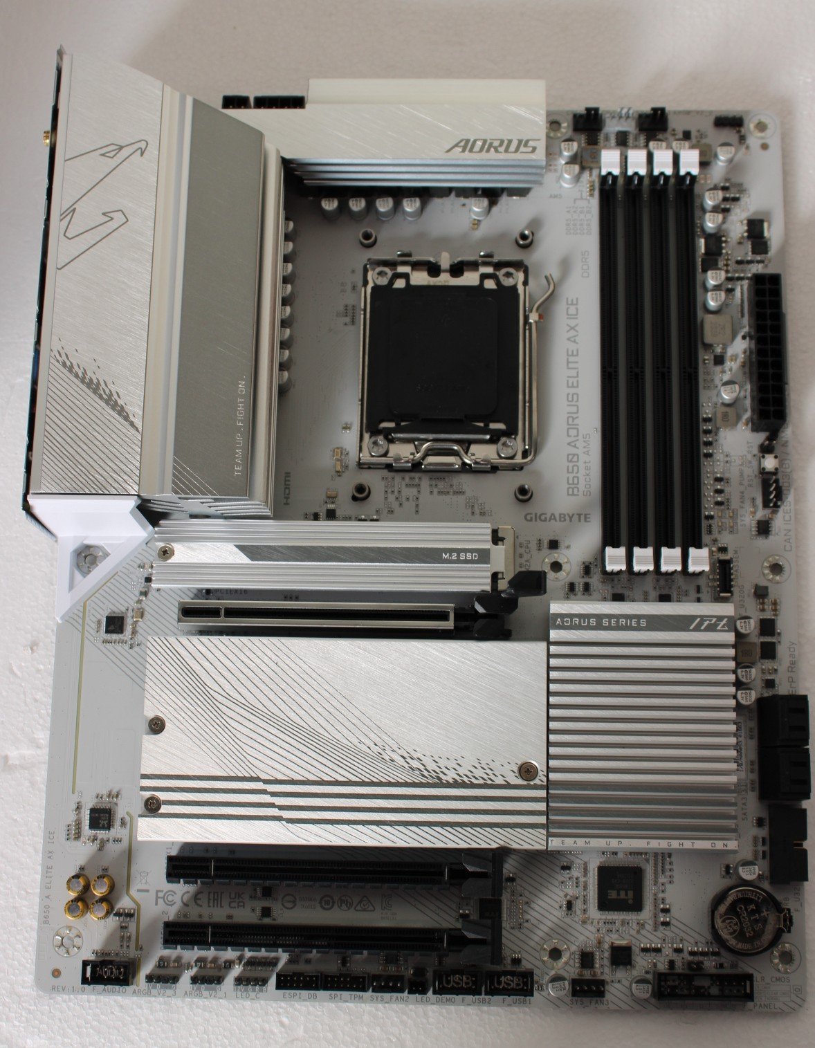 SALE OUT. | Gigabyte USED, REFURBISHED, WITHOUT ACCESSORIES, ONLY BACK PANEL INCLUDED