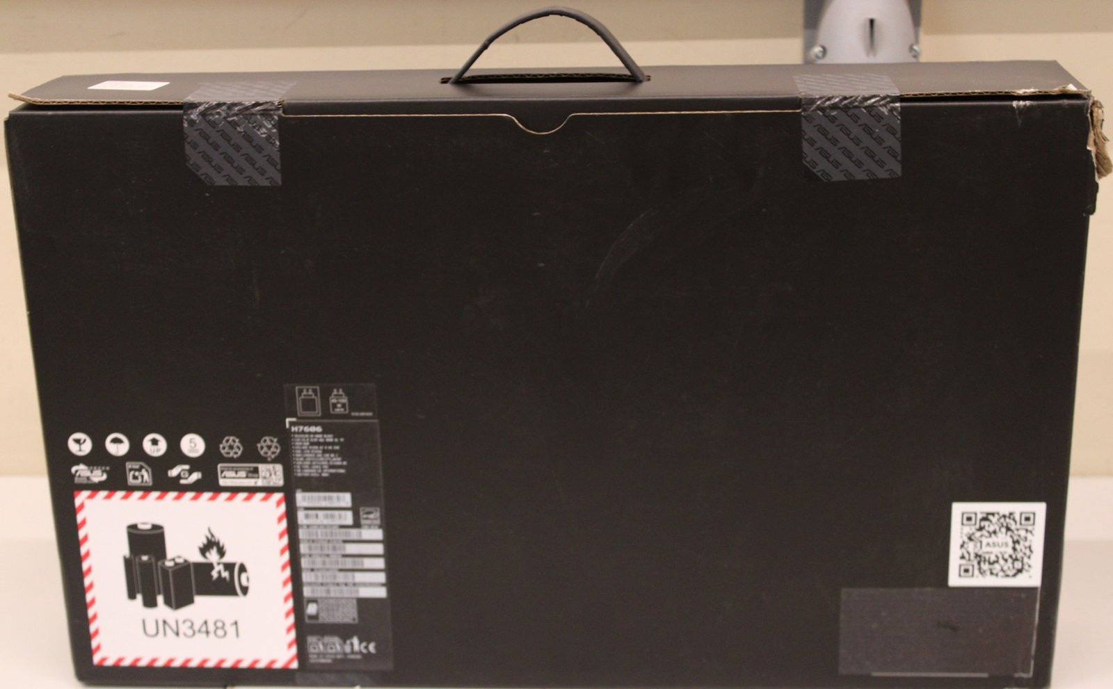 SALE OUT. Asus H7606WP-RJ079X/HX370/0002TA/64G/UI//H7606WP-3KRJ/V8G/V/WAF/HB | Asus ProArt P16 H7606WP-RJ079X | Nano Black | 16 " | OLED | Touchscreen | 3K | 2880 x 1800 pixels | 120 Hz | Glossy | AMD Ryzen AI 9 | HX370 | 64 GB | LPDDR5X | Solid-state drive capacity 2000 GB | NVIDIA GeForce RTX 5070 | GDDR7 | 8 GB | Windows 11 Pro | 802.11be | Keyboard language US international | Keyboard backlit | Warranty 24 month(s) | Battery warranty 12 month(s) | DAMAGED PACKAGING
